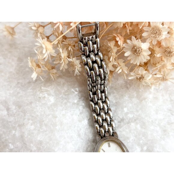 Regency Oval Face Chainlink Vintage Ladies Wristwatch - 18mm - WORKS! - Picture 2 of 8